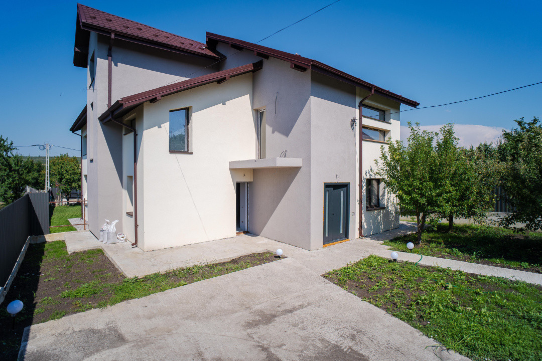 Vânzare Casă Nouă 2025 Duplex Ciurea 4 Camere 166 mp+Teren 300 mp 