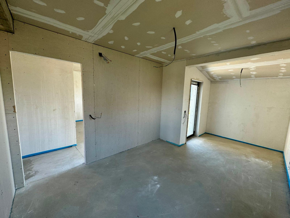 Vânzare Casă 4 Camere Aroneanu 115 mp utili+450 mp Teren Pompă căldură