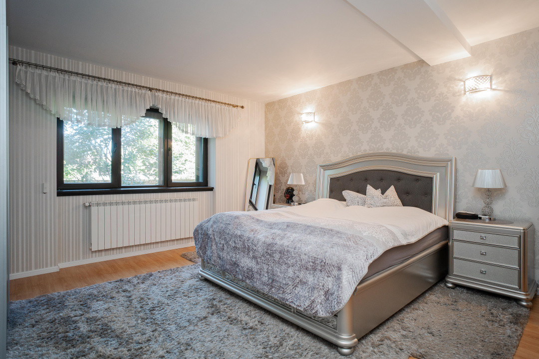 Vilă Grandioasă 650 mp+Spațiu Comercial 110 mp Tătărași Teren 968 mp