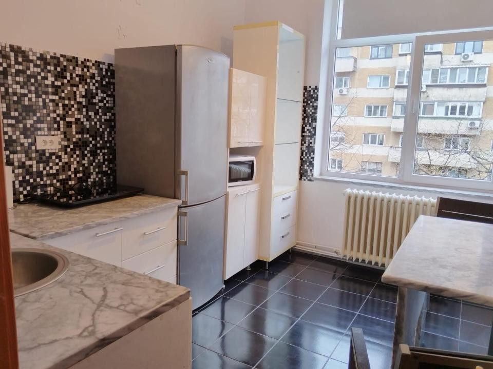 Vânzare Apartament 3 Camere D 70 mp Ultracentral B-dul Ștefan cel Mare