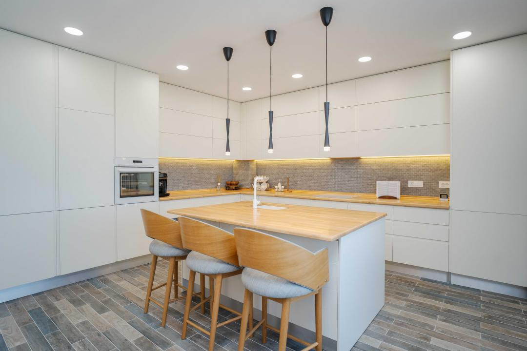Vânzare Penthouse Lux 432 mp Conest Tudor Vladimirescu Utilat+Mobilat