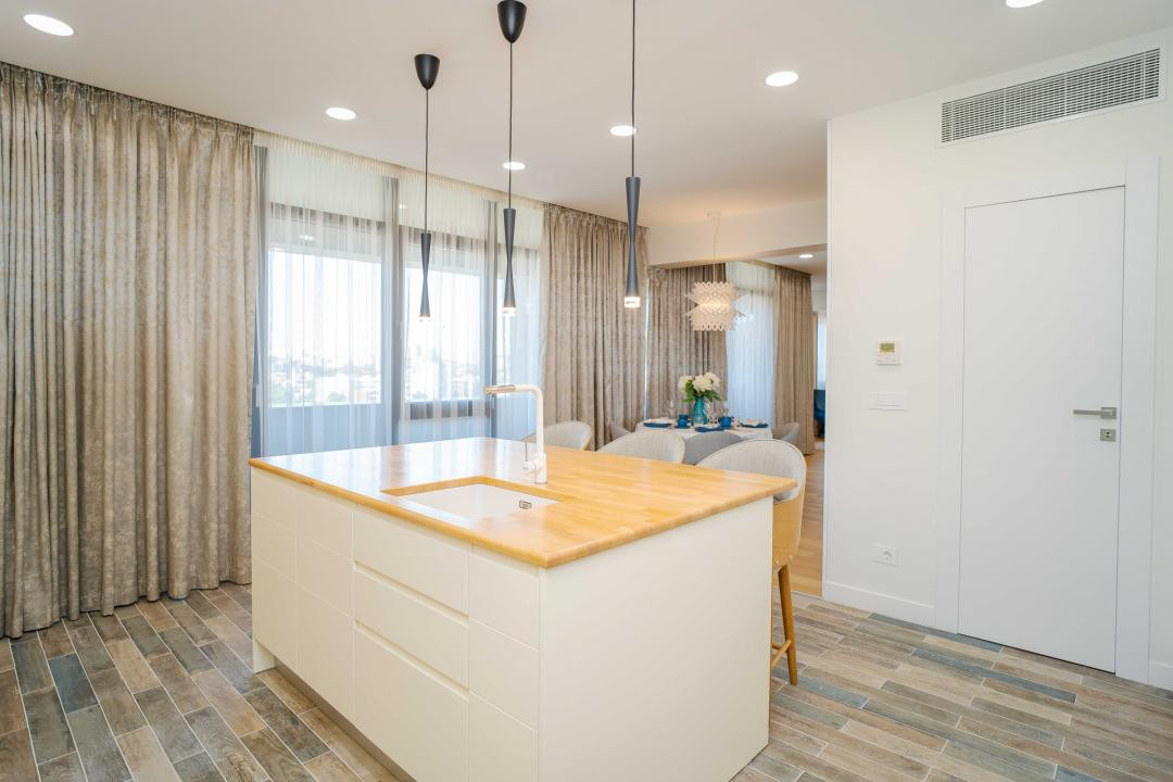 Vânzare Penthouse Lux 432 mp Conest Tudor Vladimirescu Utilat+Mobilat
