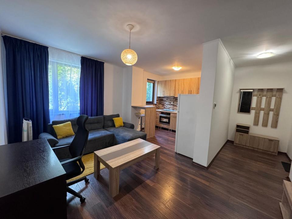 Închiriere Apartament 2 Camere Open Space Mitropolie Mobilat+Utilat 