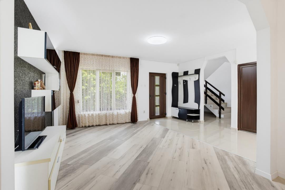 Vânzare Casă 4 Cam Horpaz P+E 120 mp utili Teren 500 mp Beci Fântână