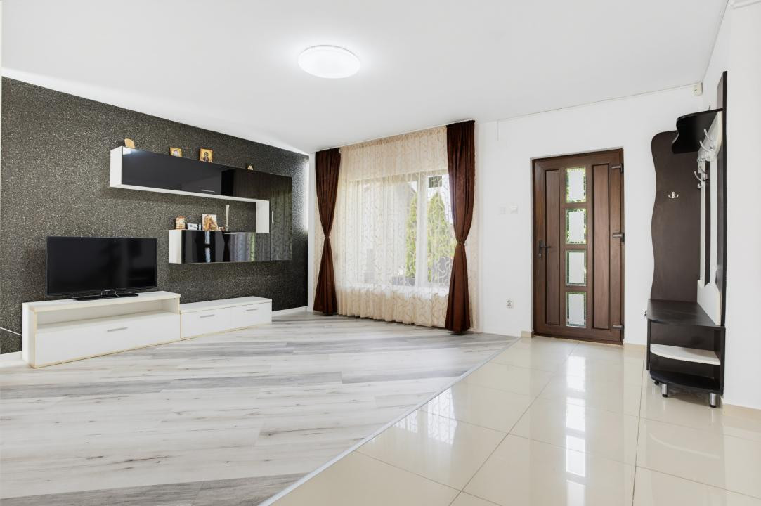 Vânzare Casă 4 Cam Horpaz P+E 120 mp utili Teren 500 mp Beci Fântână