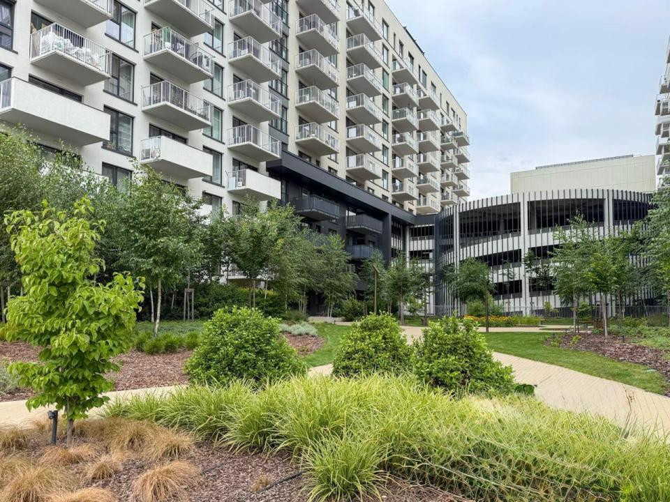 Închiriere Apartament 2 Camere Utilat+Mobilat Silk Prima Cheie Parcare