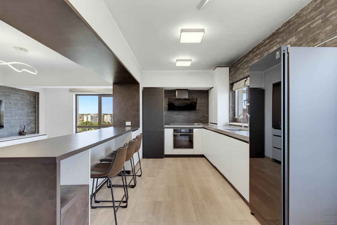 Vânzare Penthouse 3 Camere 2 Băi Newton Tătărași 168 mp READY TO MOVE