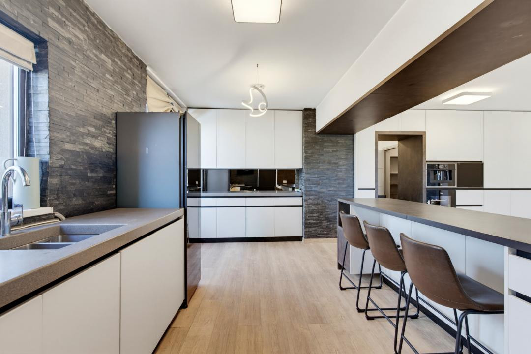 Vânzare Penthouse 3 Camere 2 Băi Newton Tătărași 168 mp READY TO MOVE