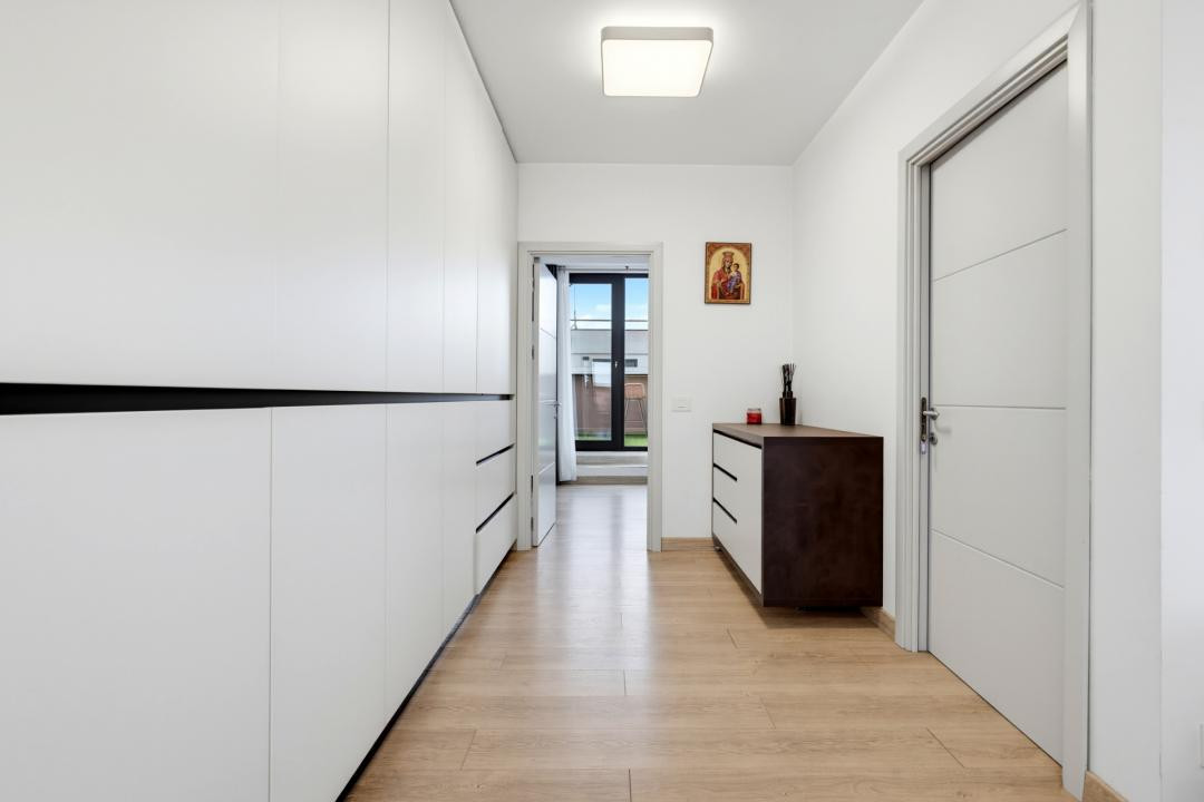 Vânzare Penthouse 3 Camere 2 Băi Newton Tătărași 168 mp READY TO MOVE