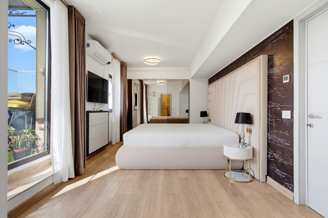 Vânzare Penthouse 3 Camere 2 Băi Newton Tătărași 168 mp READY TO MOVE